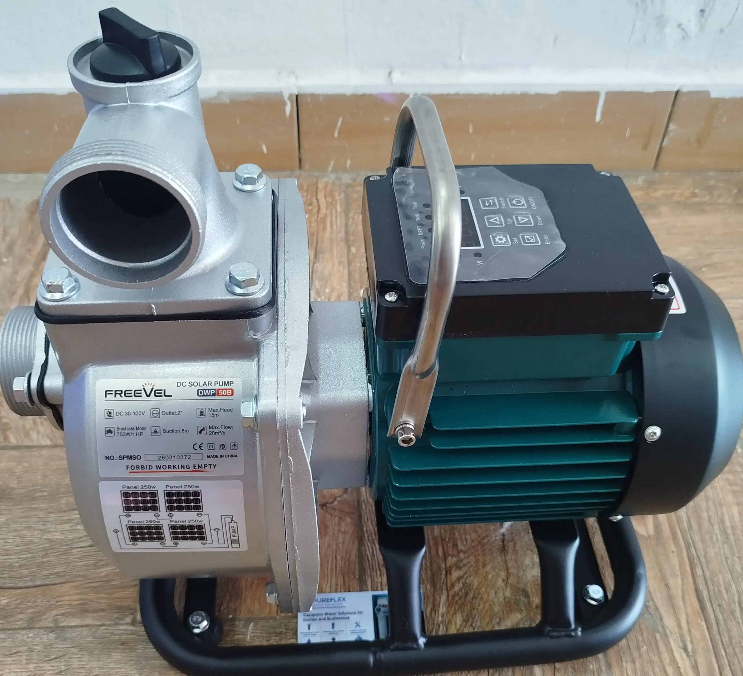 Freevel DWP-50B 1HP 750W DC solar water pump with 2-inch outlet for irrigation in Kenya